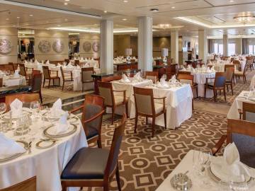 Queen Mary 2: Princess Grill Restaurant
