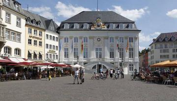 Adventskreuzfahrt auf dem Rhein: Rathaus in Bonn