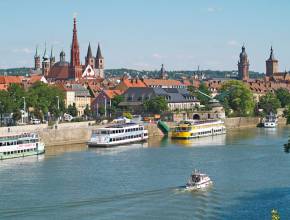 Städtereisen nach Würzburg: Main und Ausflugsschiffe