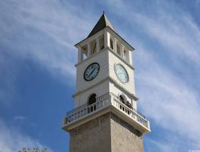 Tirana: Uhrturm