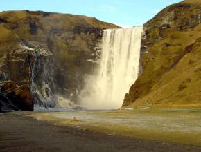 Rundreisen in Island: Skodafoss Wasserfall