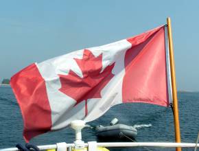 Rundreisen in Kanada: kanadische Flagge