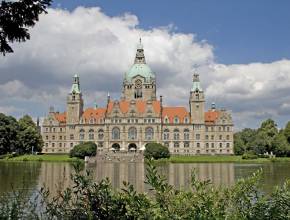 Städtereisen nach Hannover: Neues Rathaus Maschteich
