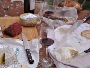 Radreisen Frankreiche: Käse und Wein