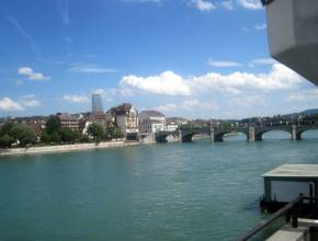 Städtereisen nach Basel: Basel und der Rhein