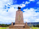 Quito: Äquatordenkmal