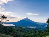 Lago de Nicaragua & Vulkan