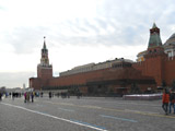 Außenmauer Kreml mit Blick auf Erlöserturm