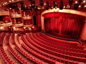 Queen Victoria: Royal Court Theatre