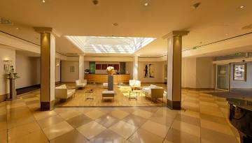 Hotel Kaiserin Augusta: Lobby