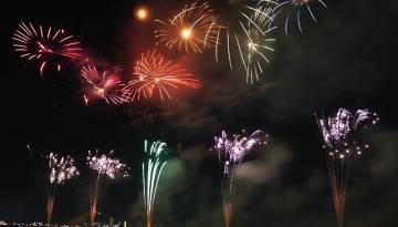 Prosit Neujahr auf dem Rhein