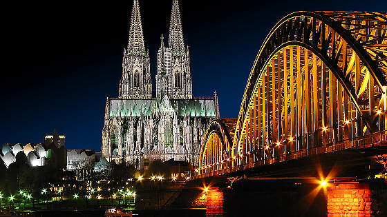 Kölner Dom & Deutzer Brücke bei Nacht