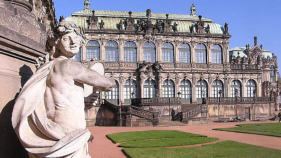 Dresdner Zwinger: Detail Plastik "Trommler"