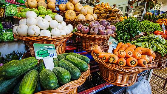 Madeira: Blumen-, Obst und Gemüsemarkt Funchal
