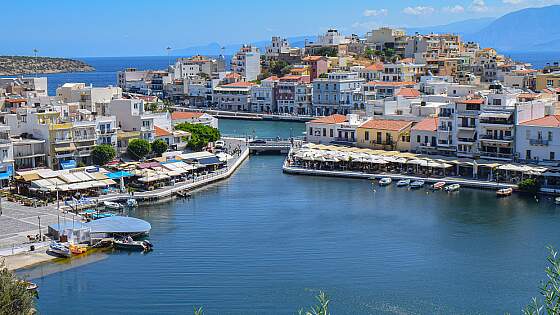 Kreta: Blick auf den Hafen von Agios Nikolaos