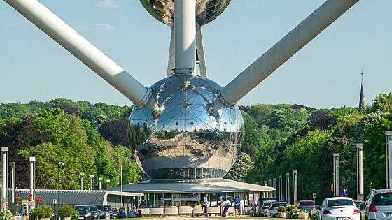 Brüssel: Atomium Eingang Park