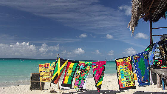 Jamaika: am Strand von Montego Bay - Reggae Strandbar