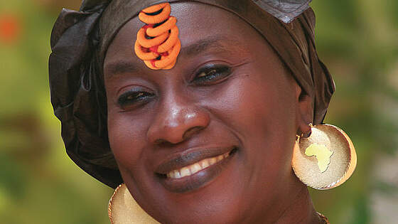 Frau aus Gambia