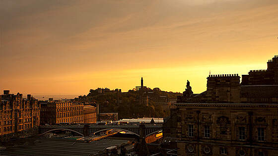 Edinburgh am Abend vom Calton Hill