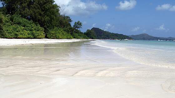 Praslin, Seychellen: Anse Lazio 