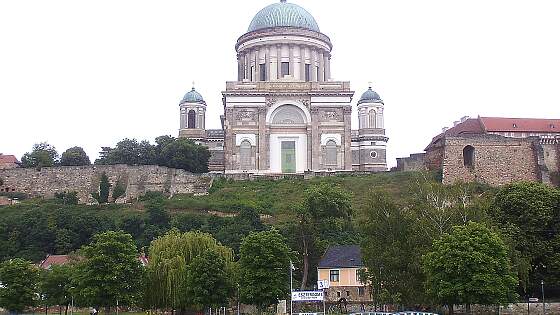 Ungarn: Blick auf die Basilika von Esztergom