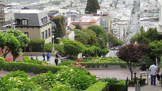 USA, San Francisco: Lombard Street