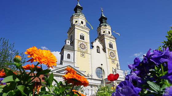 Südtirol: Kirche von Brixen