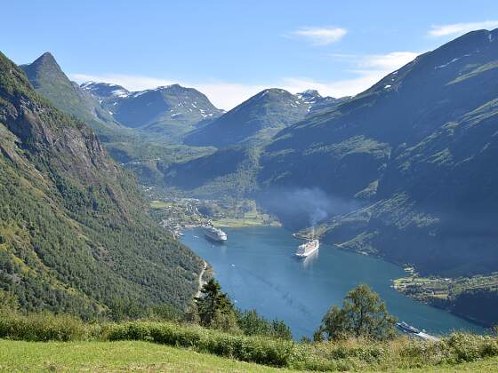 Flydalsjuvet: Blick auf den Geirangerfjord