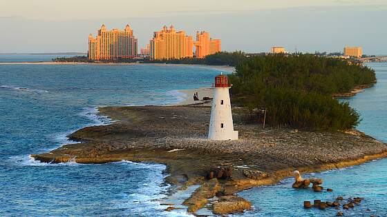 Bahamas: Paradise Island Lighthouse