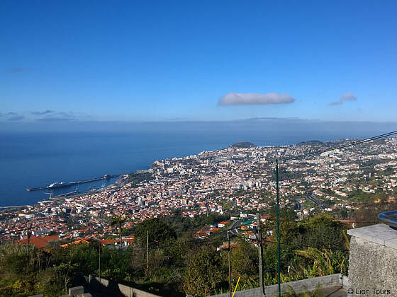 Madeira: Blick auf Funchal