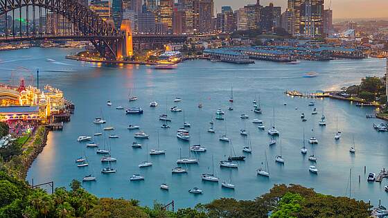 Hafen von Sydney mit Harbour Bridge, Australien