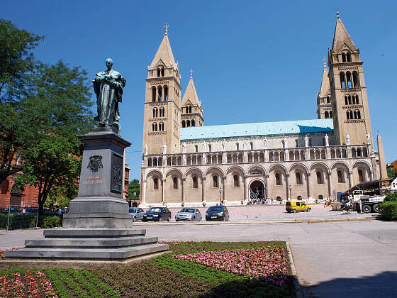 Donaukreuzfahrt: St. Peter und Paul Kathedrale in Pécs, Ungarn 