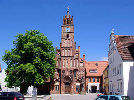 Elbe: Altstädter Markt in Brandenburg 