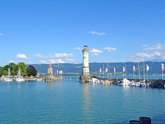 Leuchtturm am Hafen in Lindau am Bodensee
