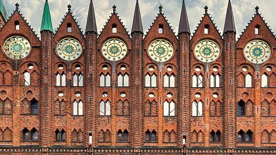 Flusskreuzfahrt: Rathaus von Stralsund