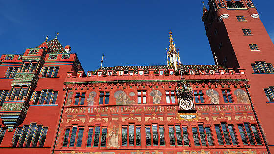 Rheinkreuzfahrten: Rathaus in Basel