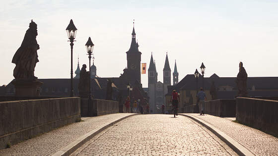 Würzburg: Alte Mainbrücke Morgenstimmung