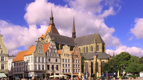 Rostock: Marienkirche und Marktplatz