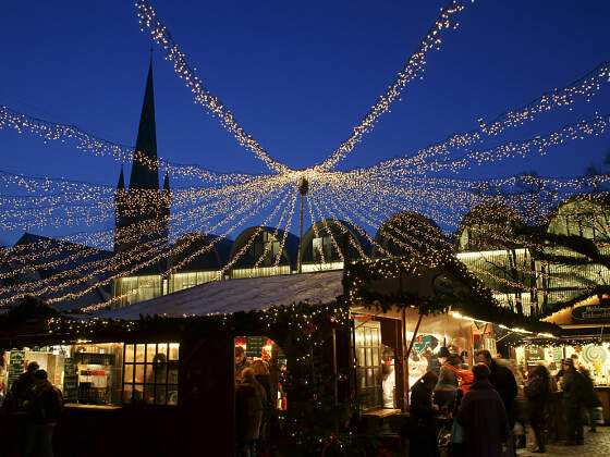 Lübeck: Weihnachtsmarkt auf dem Markt