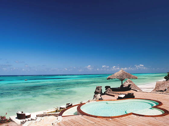 Sansibar - Karafuu Beach Resort Spa: am Meer