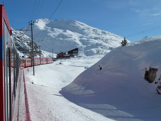 Glacier Express im Winter