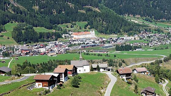 Graubünden: Blick auf Disentis/Mustér