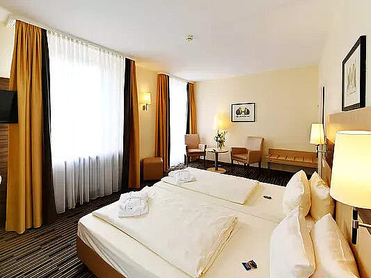 Kurpark-Hotel Bad Dürkheim: Zimmerbeispiel