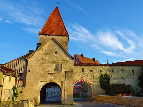 Wanderreise Altmühltal: Stadtmauer in Dollnstein