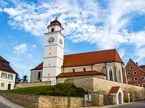 Wanderreise Altmühltal: Kirche in Dollnstein