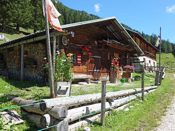 Wanderreise Tirolerweg: Almhütte