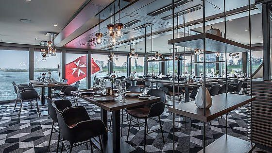 MS Andrea: Spezialitäten Restaurant