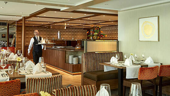 MS VistaSky: Restaurant