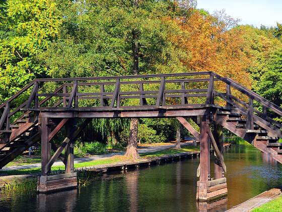 Holzbrücke in Lübbenau im Spreewald