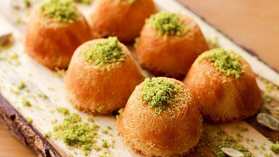 Knafeh - süßes Dessert aus dem Oman